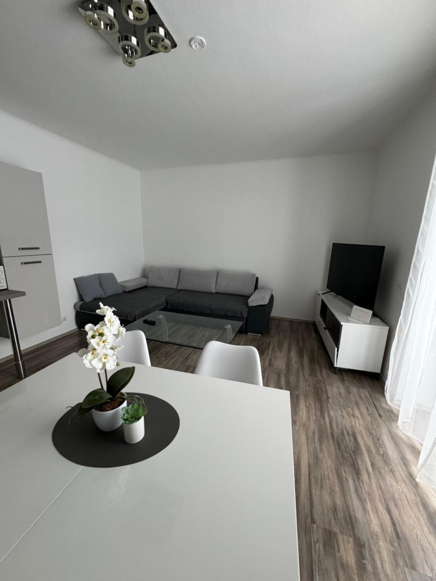 Apartment Vlora-Naturblick Φίλλαχ Εξωτερικό φωτογραφία